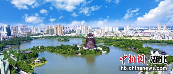 天门陆羽故园。