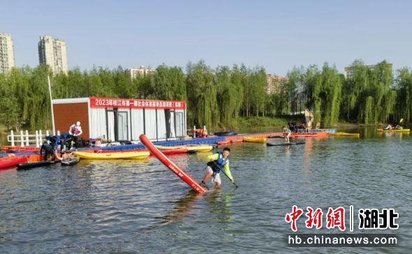 刘康 摄