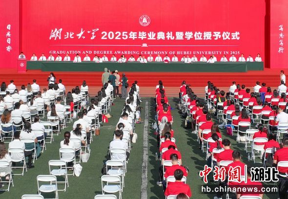 向正鹏 摄