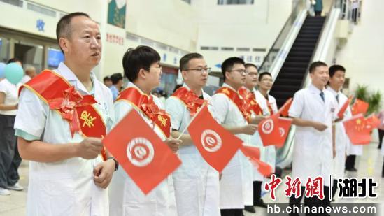 最美医师。