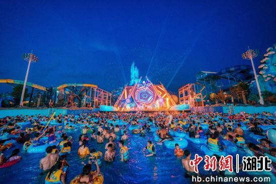 水上演艺